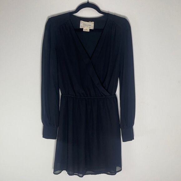Sleek Black Deep V Tunic Long Sleeve - Picture 1 of 13